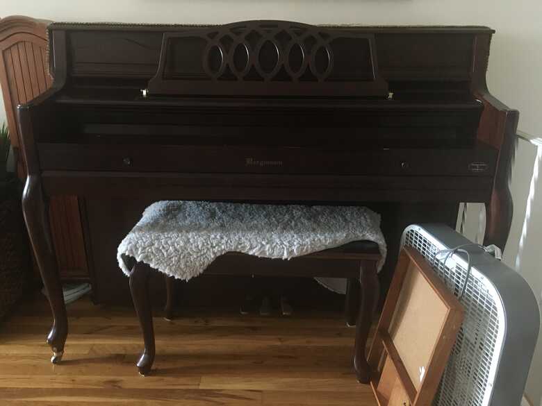 2005 Great Condition YOUNG CHANG Upright Piano