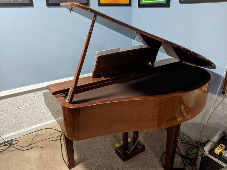 Viscount Maestro XG Digital Baby Grand Piano, Made in Italy