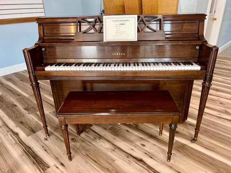 EXCELLENT CONDITION - Yamaha M203 Console Piano