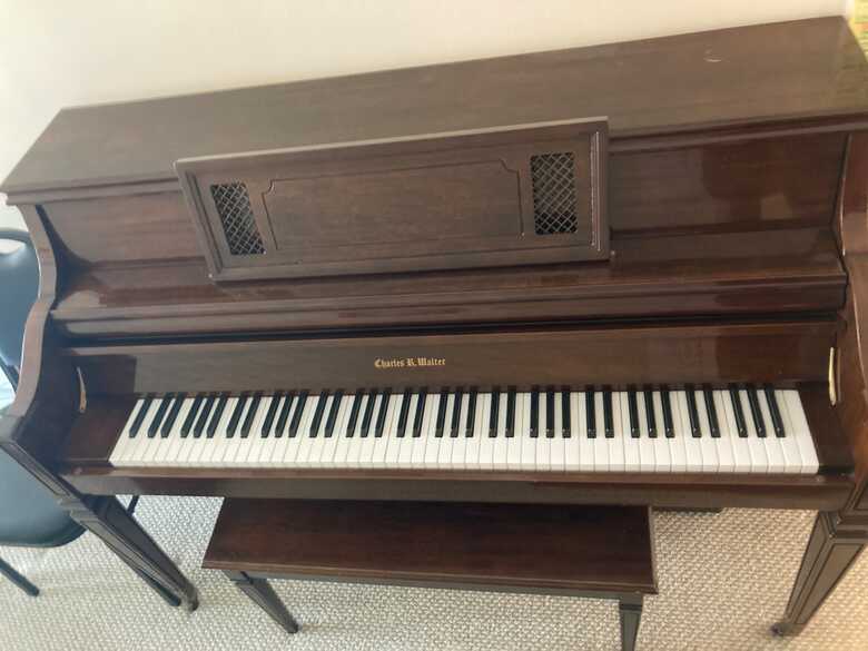 Charles R. Walter upright piano. Great condition. 