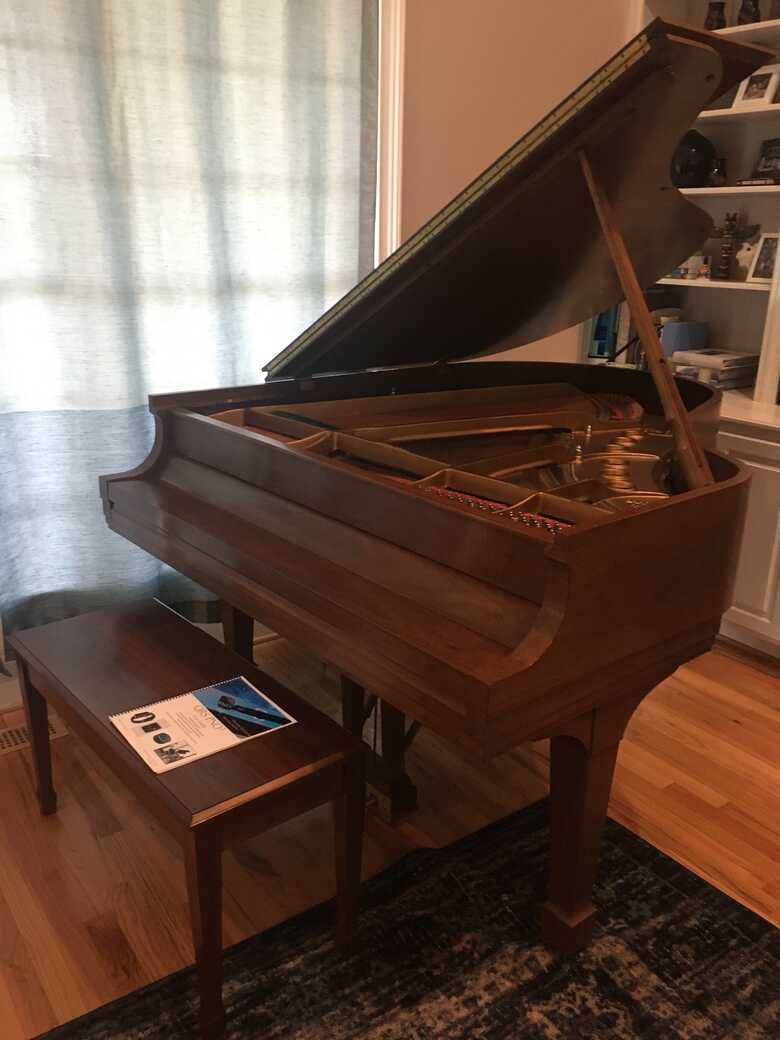 Beautiful Steinway Baby Grand for Sale