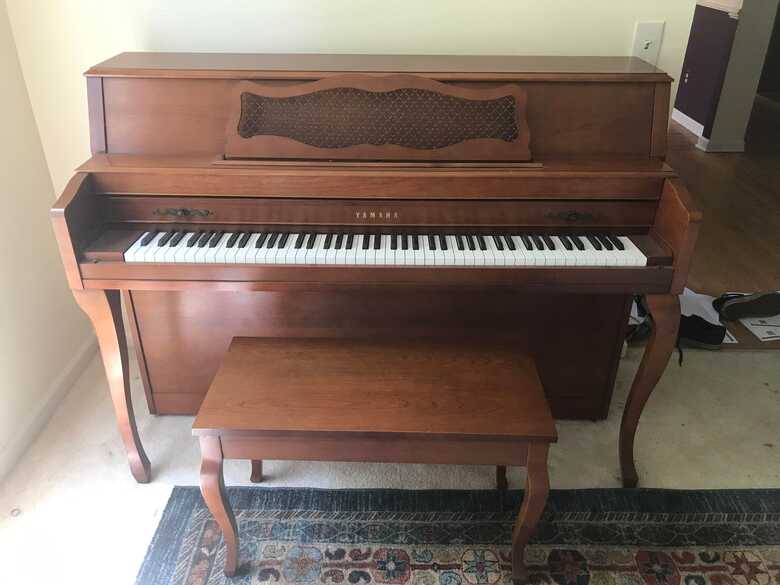 Yamaha M305 French Provincial Cherry 