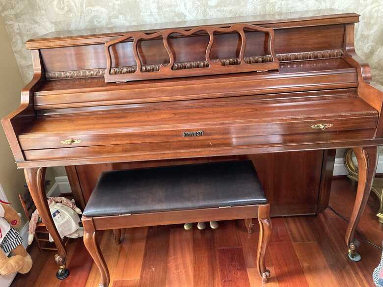 Kimball upright with bench, cherry