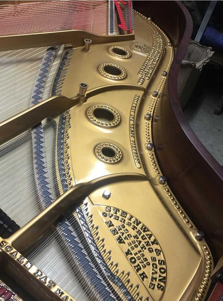 Steinway A2 in Perfect Condition !