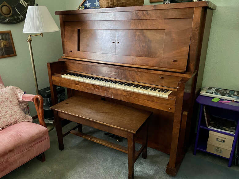 1918 Bush & Lane Cecilian Piano For Sale
