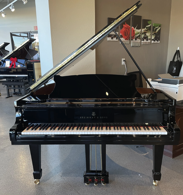 Steinway Model M (5'7")