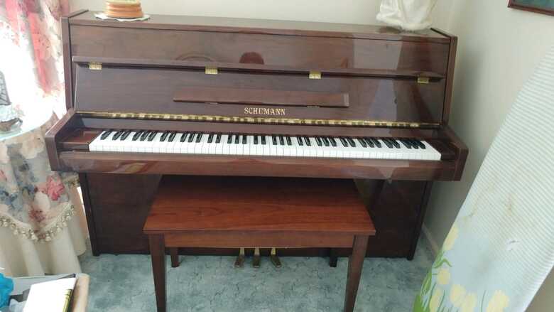 Schumann for sale great condition