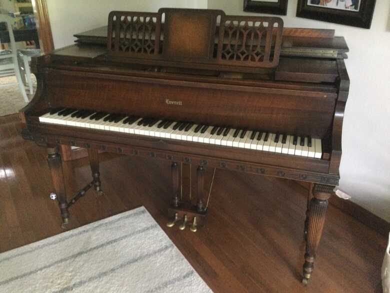 Everett Grand Piano