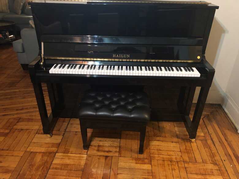 Hailun HU1-P Piano for Sale (Like New) PRICE NEGOTIABLE