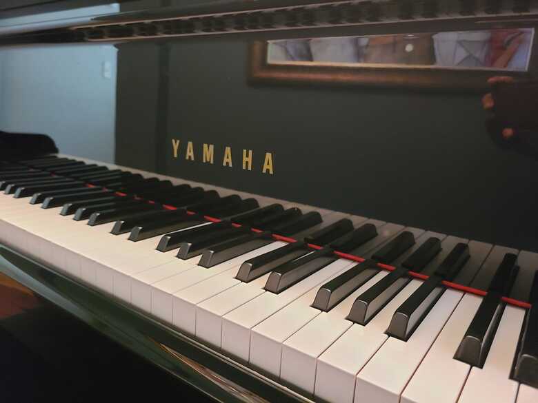 Beautiful Yamaha C2 Grand Piano