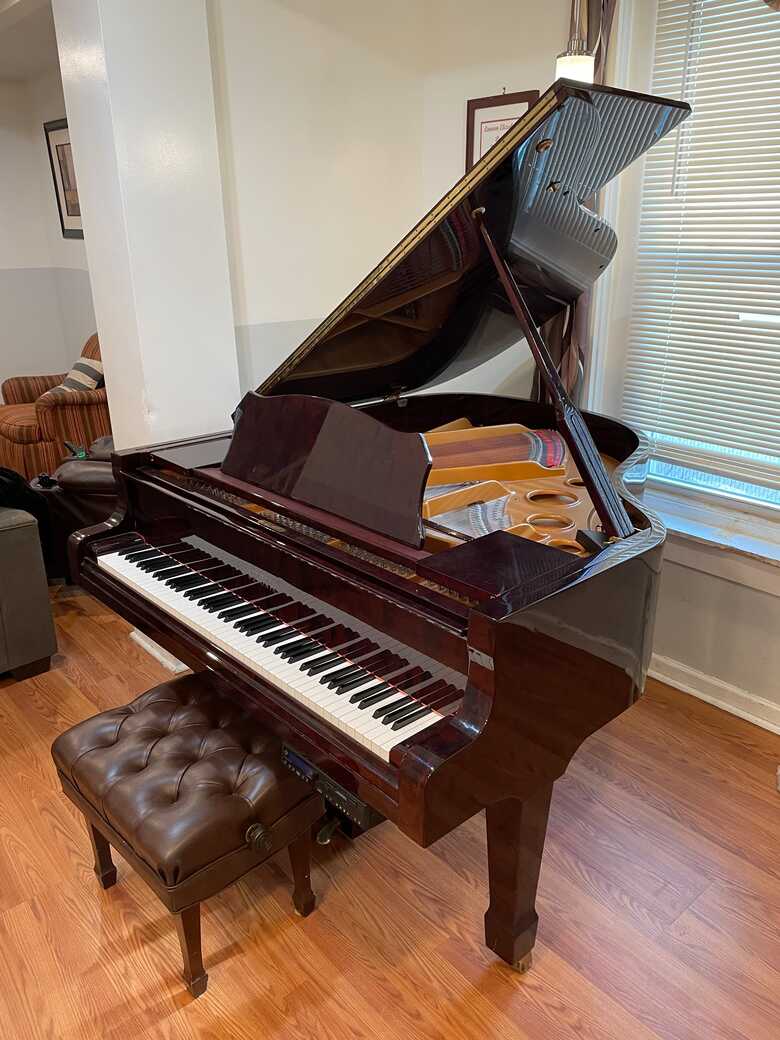 Estonia Grand Piano for Sale!