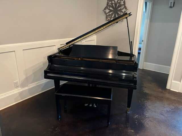 Baldwin Baby Grand, great condition
