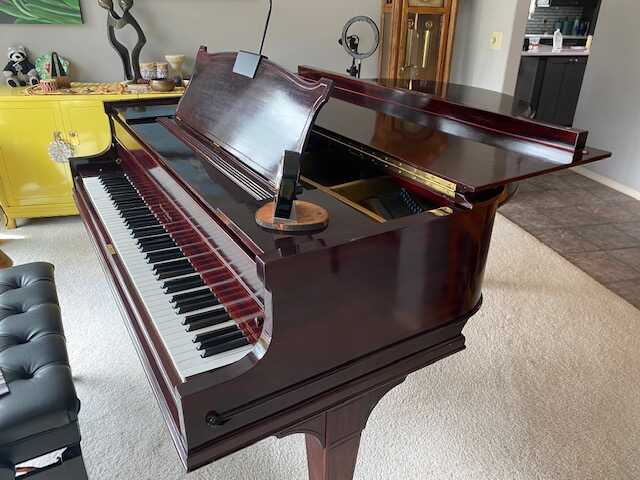 Beautiful, like new, Soft touch, Grand Piano