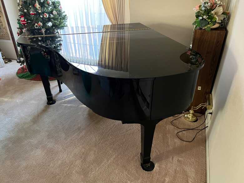 Yamaha G3 grand Piano (Made in Japan)