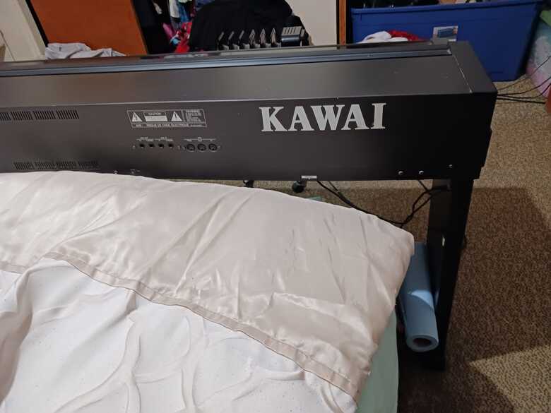 KAWAI DIGITAL PIANO FULLY FUNCTIONAL!!