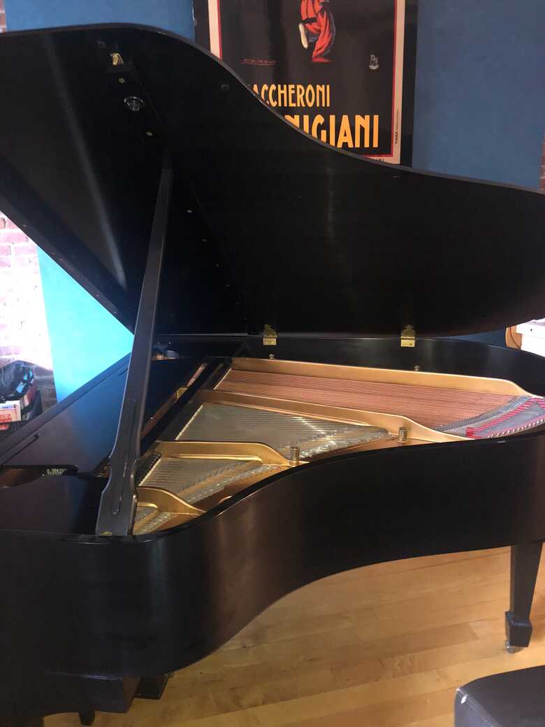 MUST SELL, moving: Steinway Hall Piano