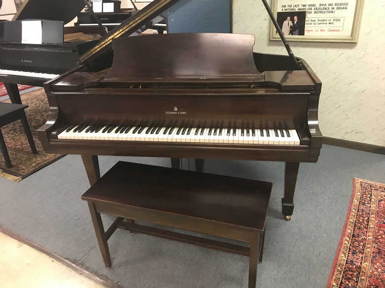 Steinway & Sons 5'7" Model M Excellent!