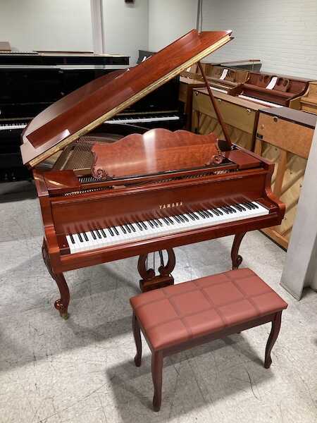 Amazing 1977 Yamaha GH1 Baby Grand Piano