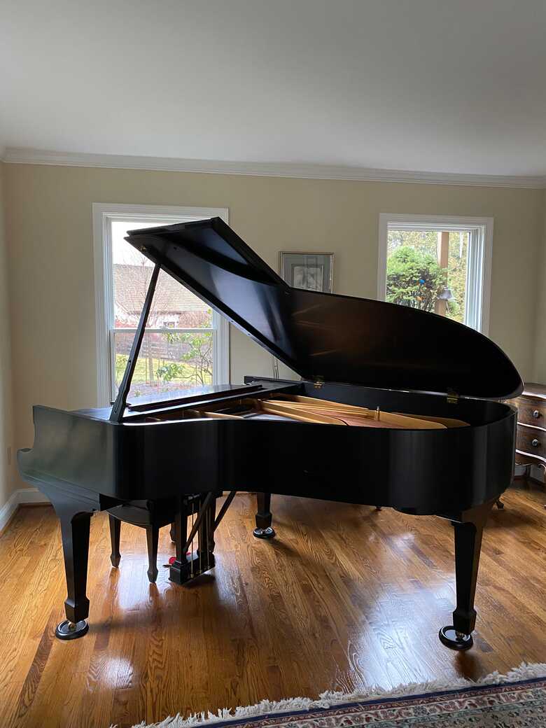 Steinway Grand Piano in Excellent Condition