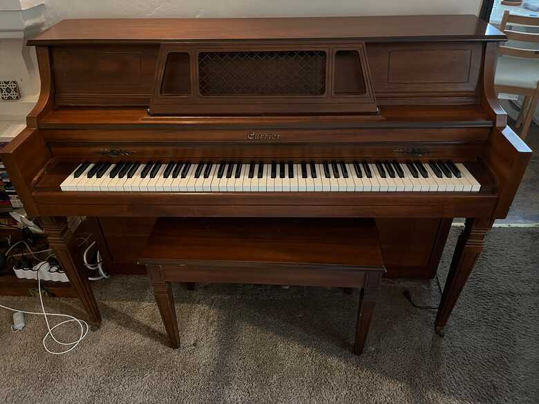 Currier Console Piano