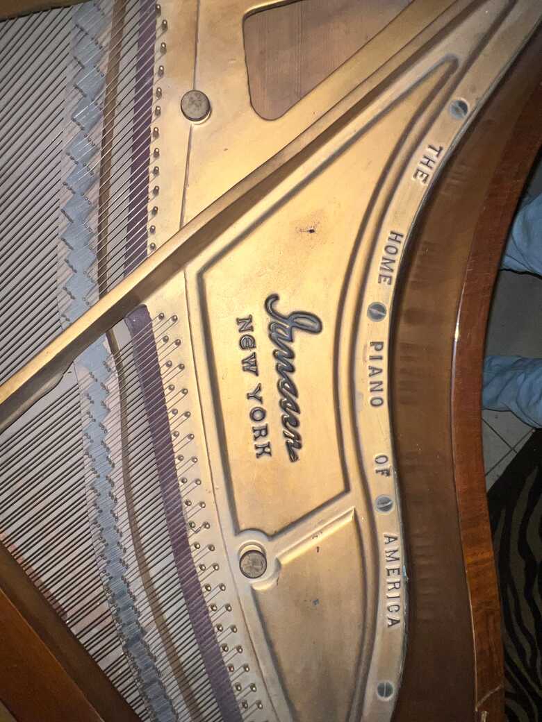 Janssen grand piano 