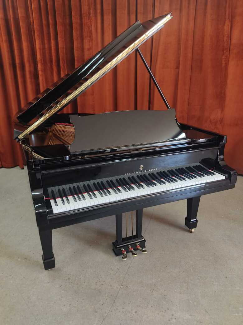 Completely restored Steinway&Sons mod. A