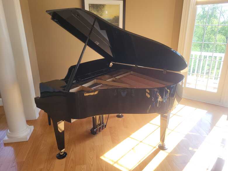 Kawai GL-10 baby grand piano