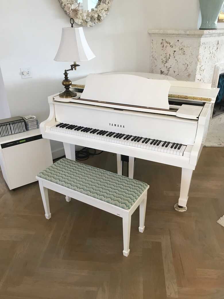 Yamaha Baby Grand 5ft 3" White Disklavier player piano