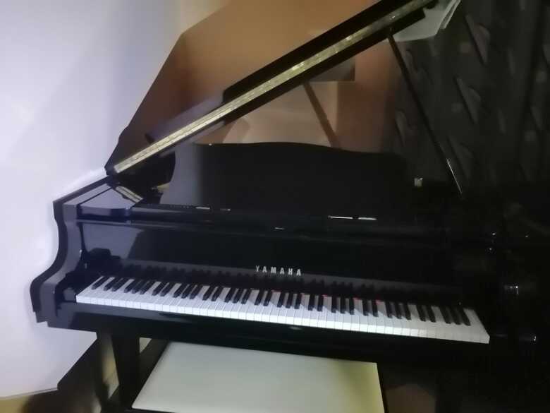 Yamaha G1 Classic Piano