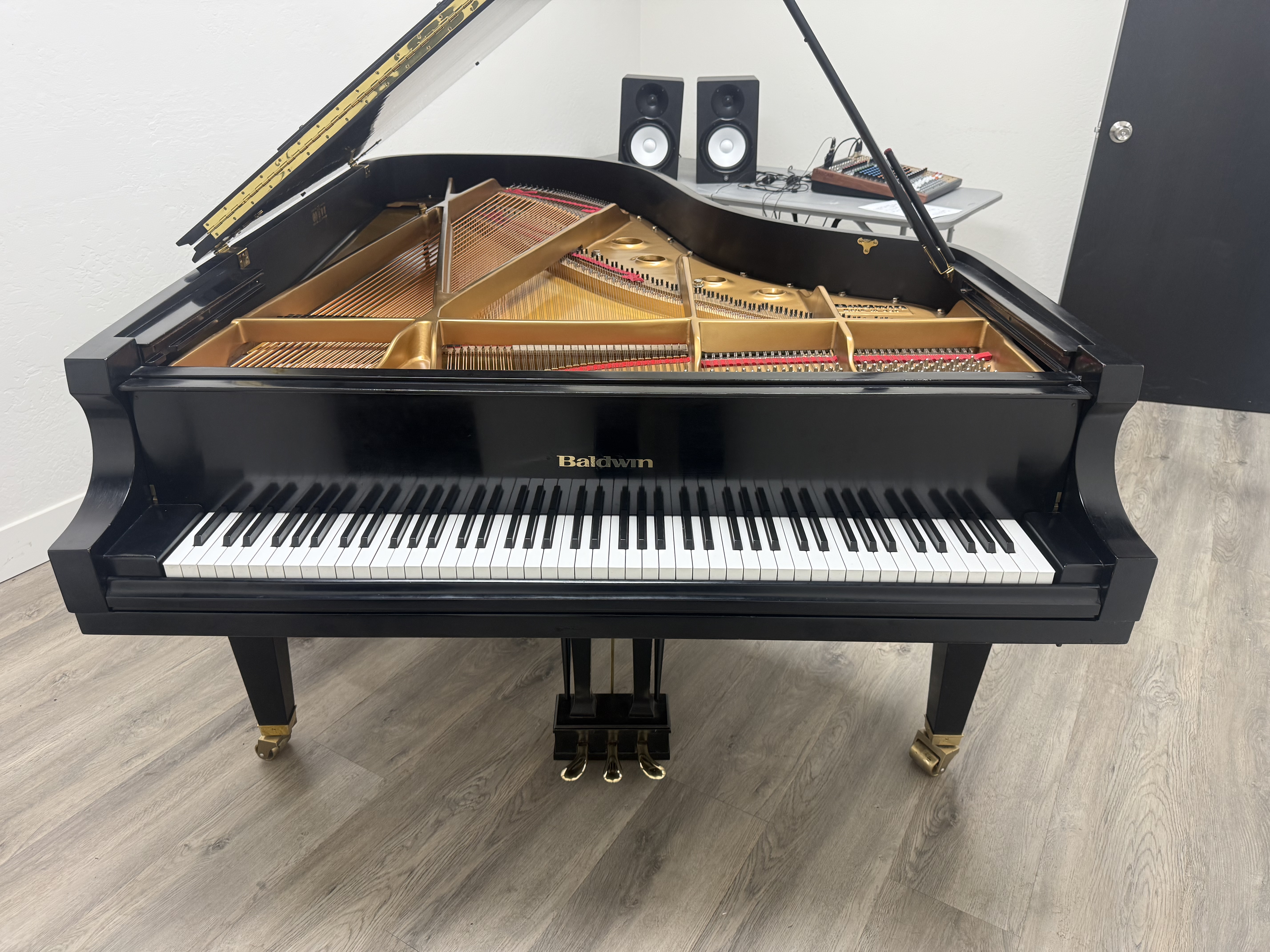 Beautiful Baldwin SF 10 Semi Concert Grand