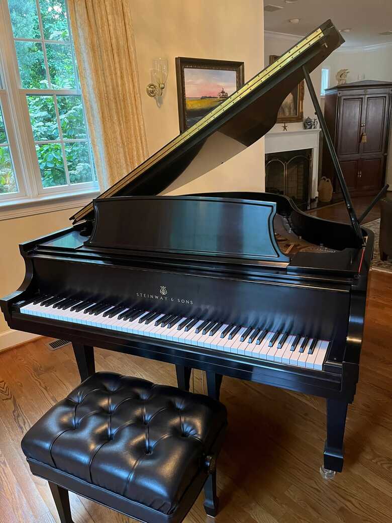 Beautiful Steinway & Son Grand Piano | Model M