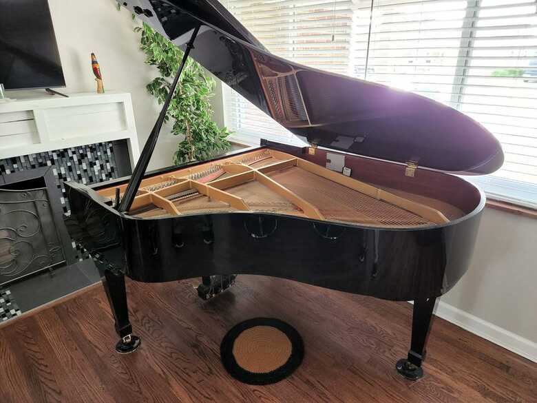 Beautiful Kawai CA-40 6'1" grand piano