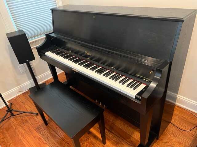Boston Piano UP-118S Performance Edition