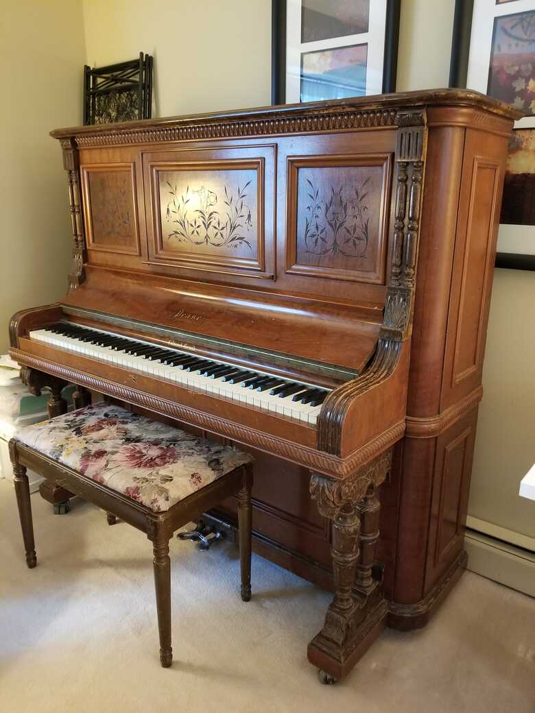 Pease antique upright - free