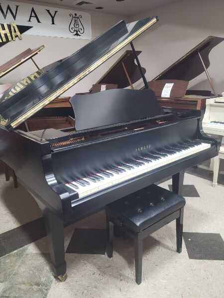 Used 1983 Yamaha G1 Baby Grand Piano