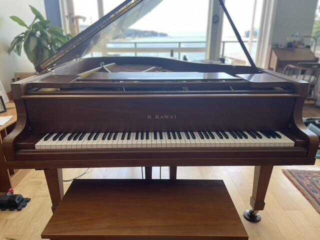 5’10” 1968 Kawai Grand Piano in excellent condition
