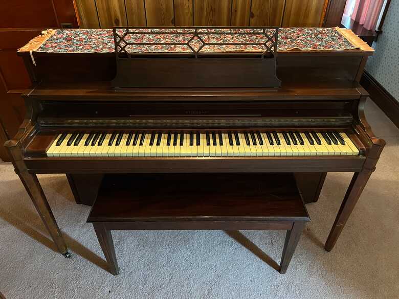 Kimball Consolette Upright