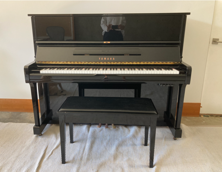 Yamaha Black Upright, Excellent Condidtion, Silent Feature