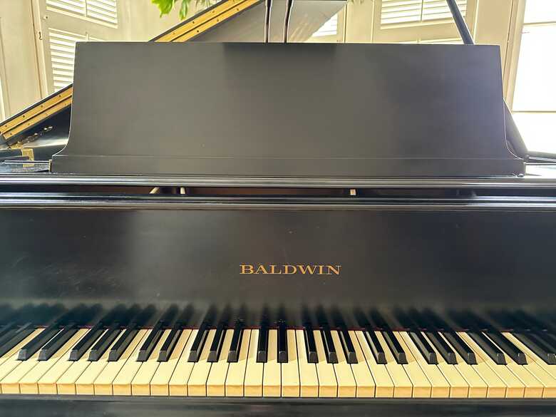 Baldwin Model R 5'8" Black Satin Piano