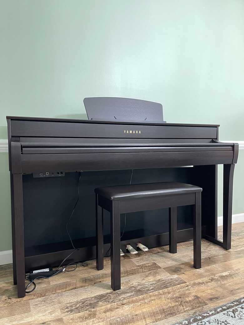 Yamaha Clavinova CLP 735 digital piano