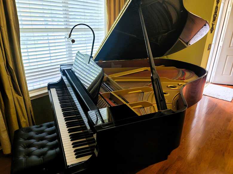 Yamaha C3 Conservatory Grand Piano | 6'1" Polished Ebony