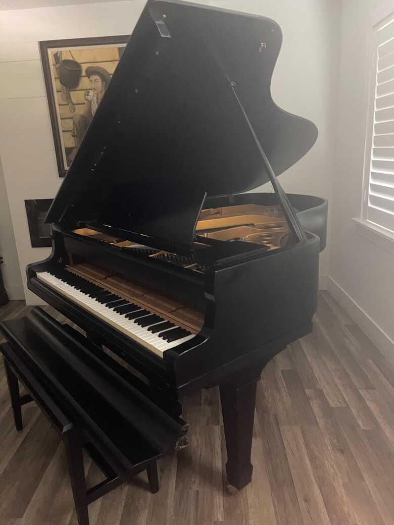 Yamaha Baby Grand for Sale! Discount
