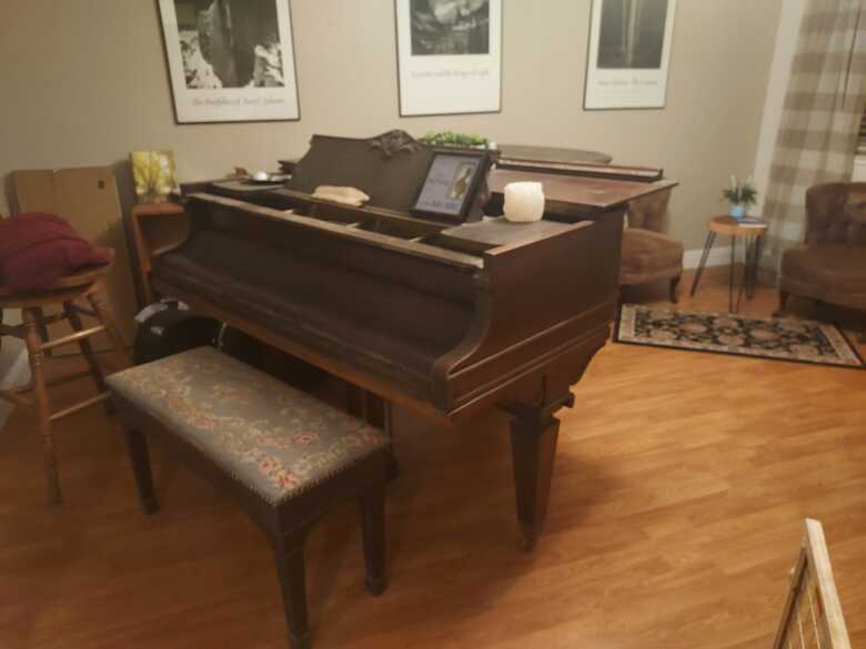Knabe, Baby Grand. Good condition, made in 1912, the year sa
