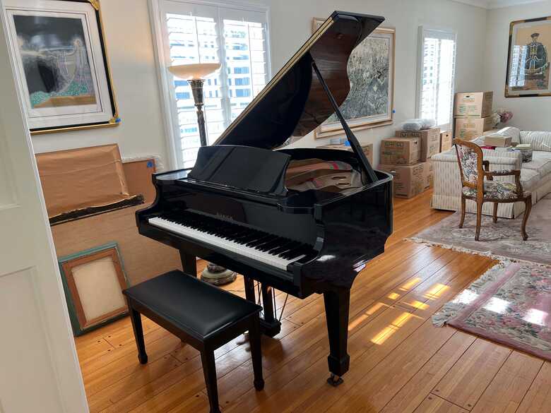 Elegant Samick SG-155 Piano, Pristine Condition,FreeDelivery