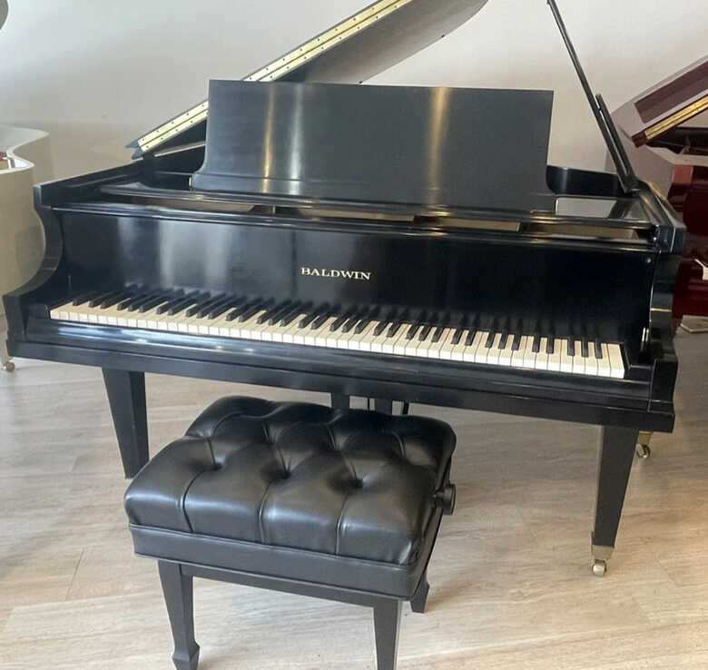 Baldwin R 5'8 Satin Ebony Grand Piano