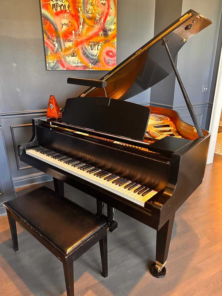 Beautiful 1988 Yamaha Baby Grand in Perfect Condition