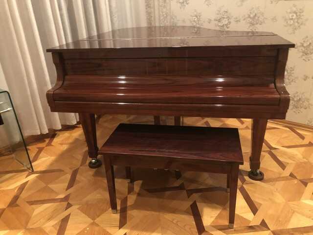 Kawai grand piano - hardly used, excellent condition 