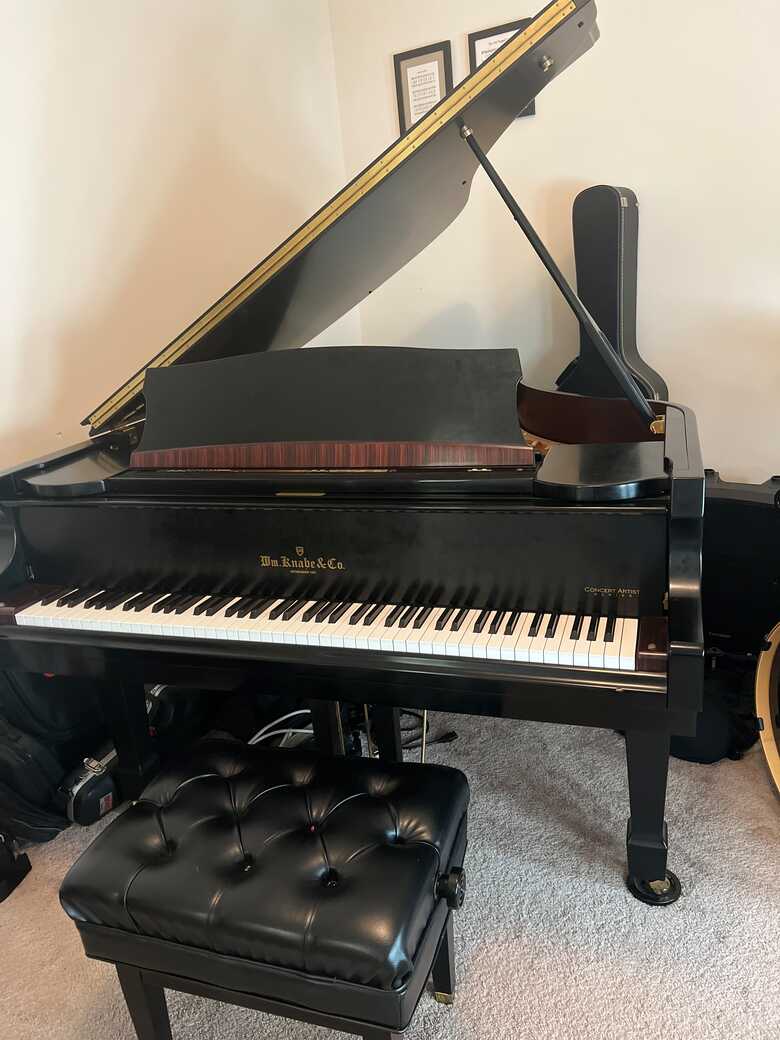 Beautiful Concert Artist series Piano from Knabe
