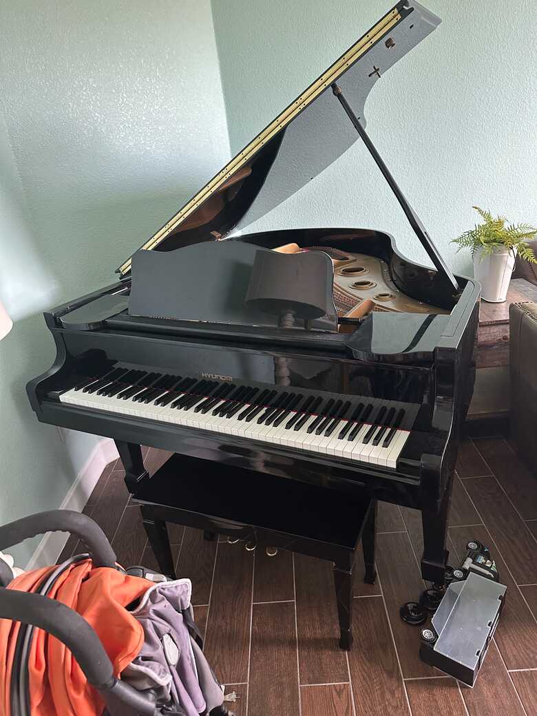 Perfect Home Grand Piano for those on a budget!