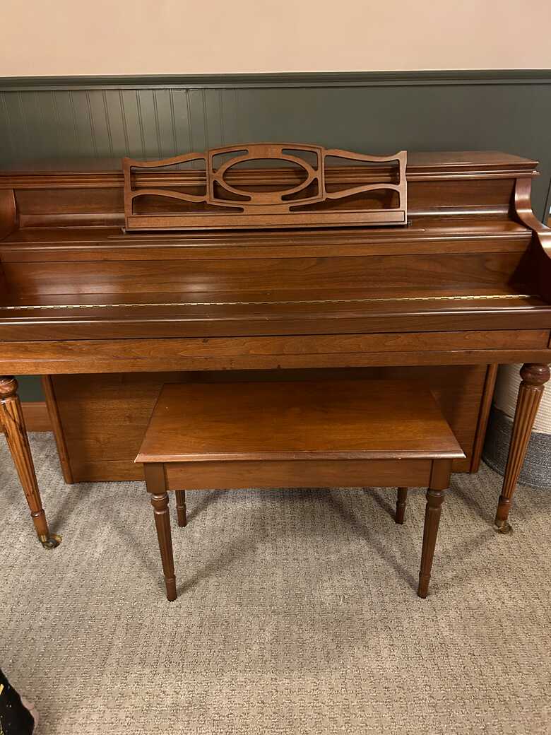   Piano Upright Great For Beginners